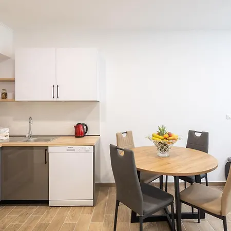 Direct * Jesenice (Split-Dalmatia)