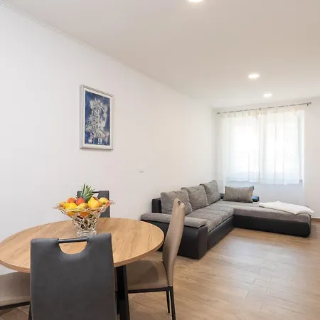 Lägenhet Direct Jesenice (Split-Dalmatia)