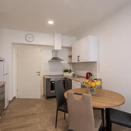 Direct イェセニツェ