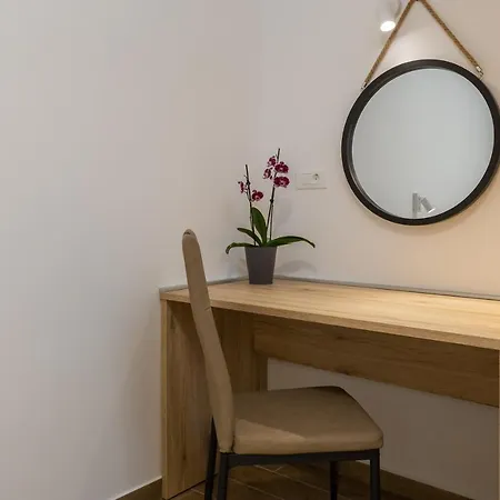 Direct イェセニツェ