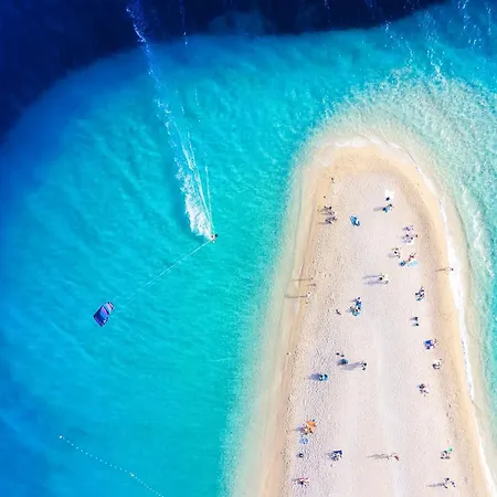 Direct * イェセニツェ